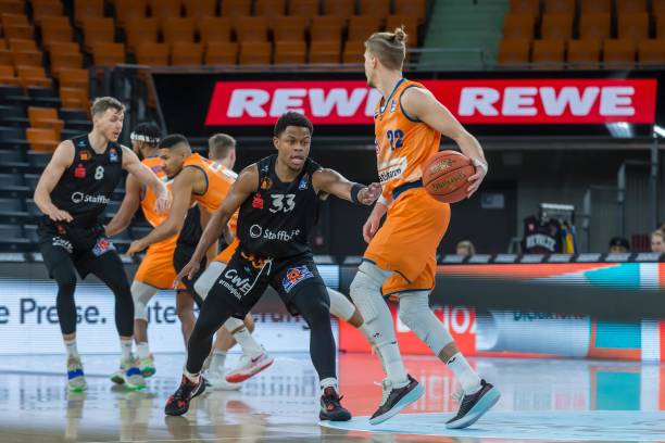 库明加在进 库明加在进