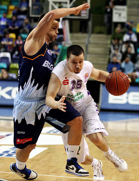 英国多家媒 英国多家媒