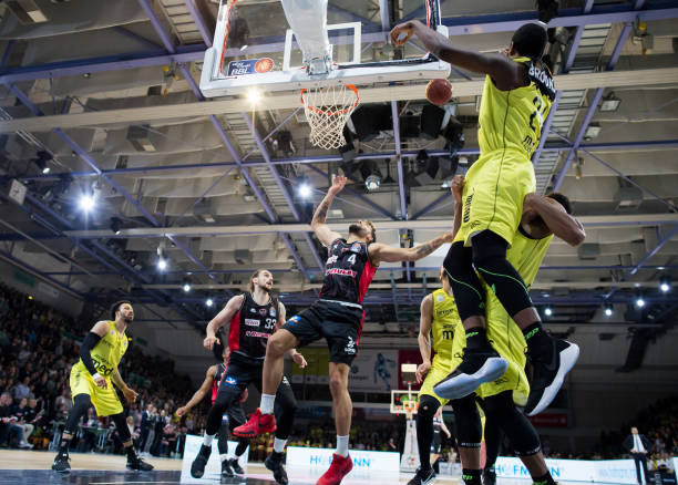 随着时间的 随着时间的