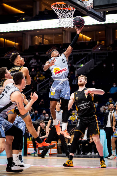 埃贝雷奇 埃贝雷奇